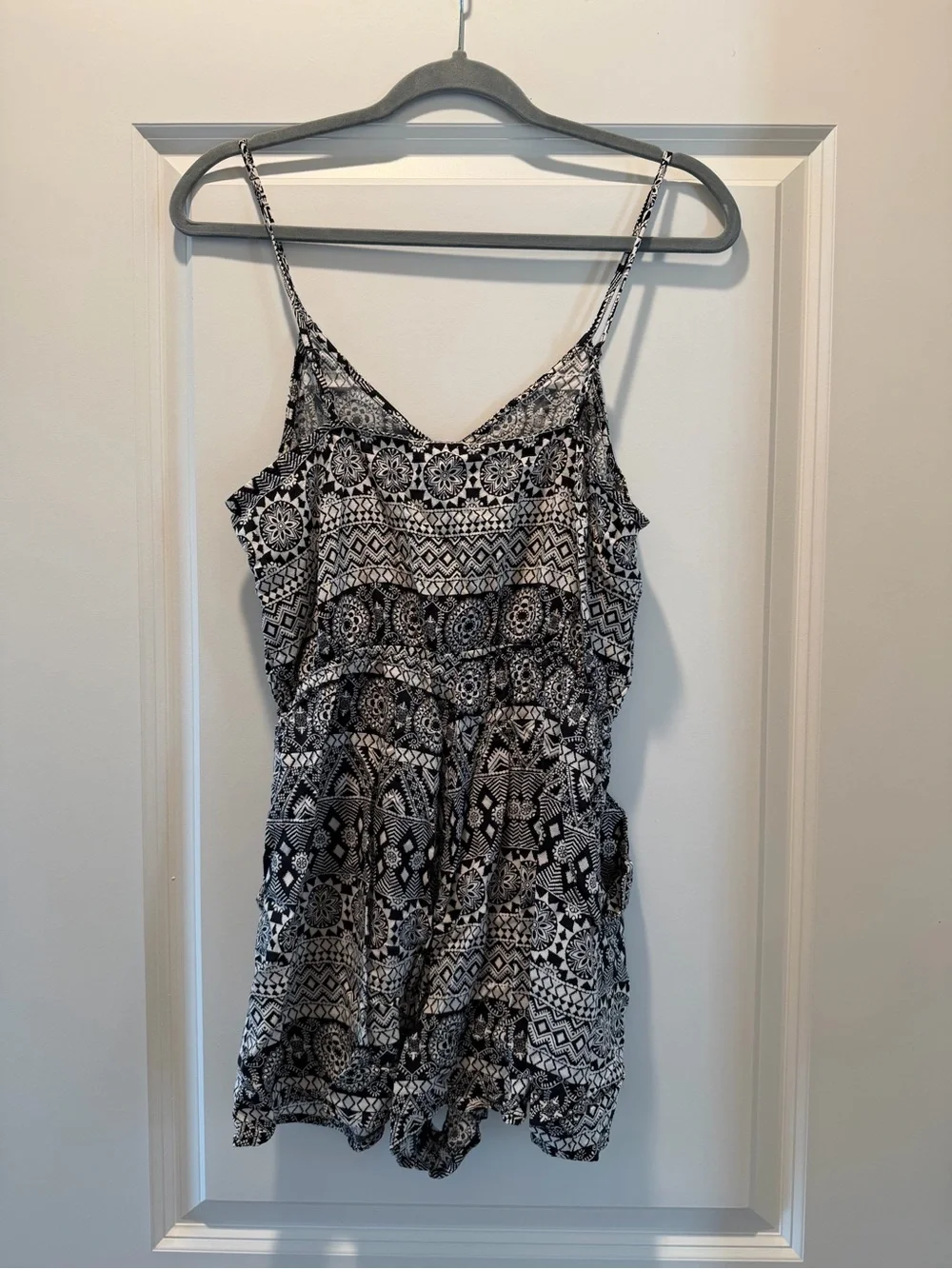 H&M Black and White Geometric Print Womens' One-Piece Romper